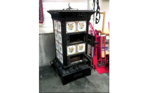 KACHELOFEN ANTIK FLORAL VERZIERT