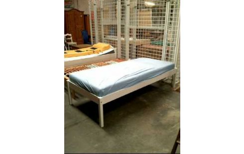 BETT HOLZ WEIß INKL. MATRATZE