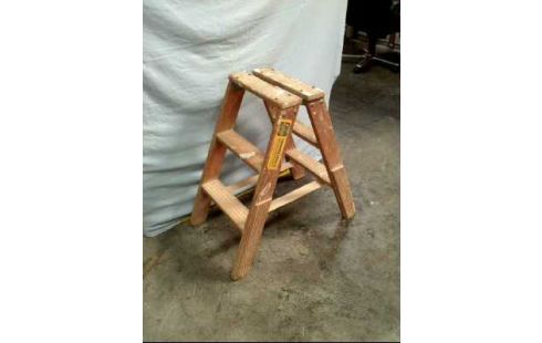 ESCABEL DE LIBRERÍA ANTIGUO