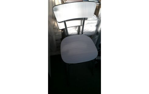 KEUKENTAFEL FORMICA MET 2 STOELEN VINTAGE