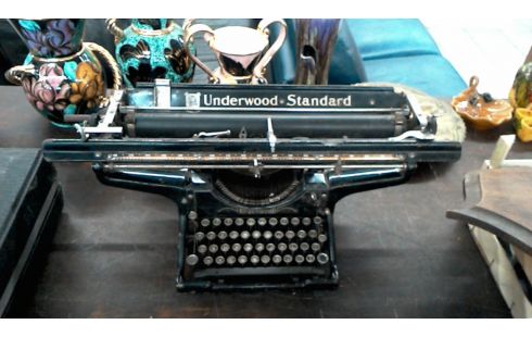SCHREIBMASCHINE UNDERWOOD