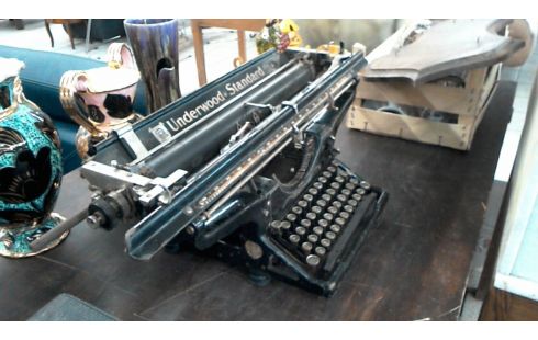 SCHREIBMASCHINE UNDERWOOD