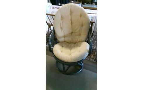 BUTACA. BAMBÚ PIVOTANTE