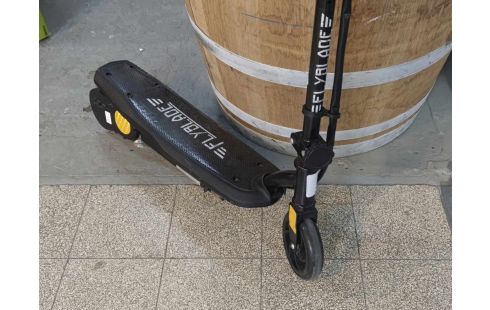 TROTTINETTE ELECTRIQUE + ACC