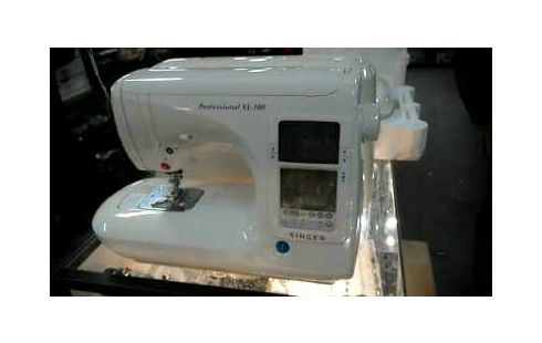 MACHINE A COUDRE + BRODEUSE SINGER