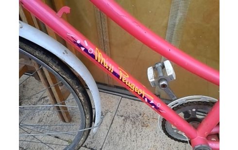 VELO MIS PEUGEOT ROSE (EN L'ETAT)