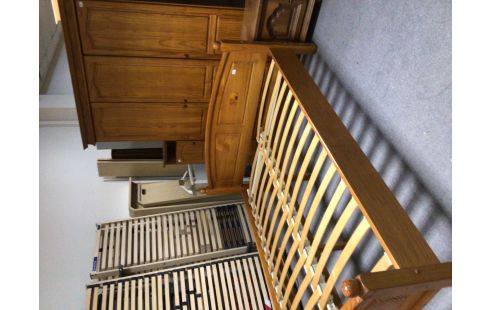 CHAMBRE A COUCHER EN PIN