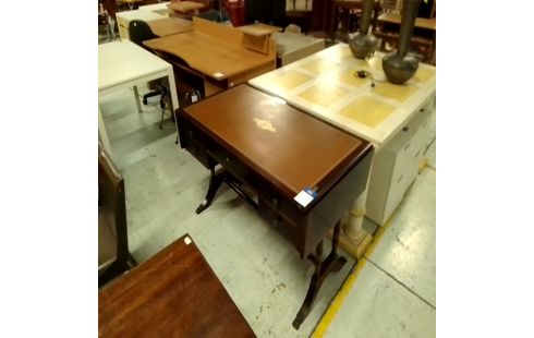 BUREAU STYLE ANGLAIS