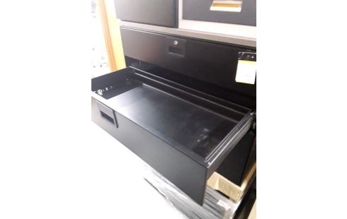 CAISSON 3T METALLIQUE DESSUS AGLO + CLE .