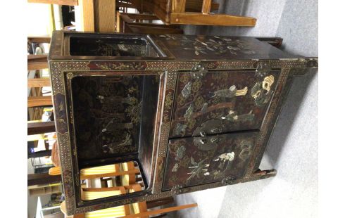 MEUBLE CHINOIS 2P EN ÉTAT