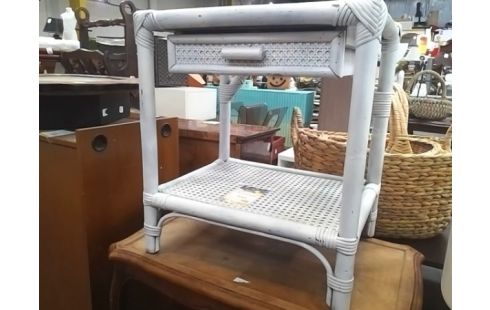 HOOFDEINDE NACHTKASTJE