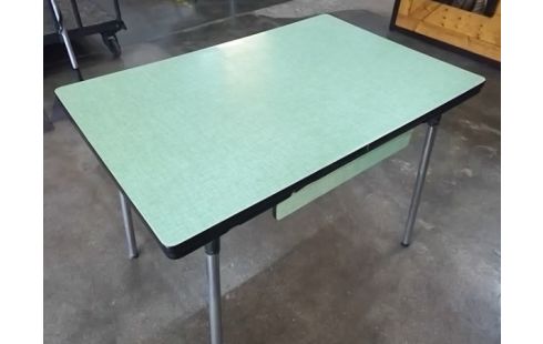 TABLE FORMICA VERTE 1 TIROIR ET 2 ALLONGES