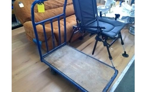 CHARIOT DE MANUTENTION