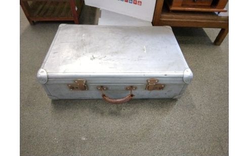 VALISE METAL