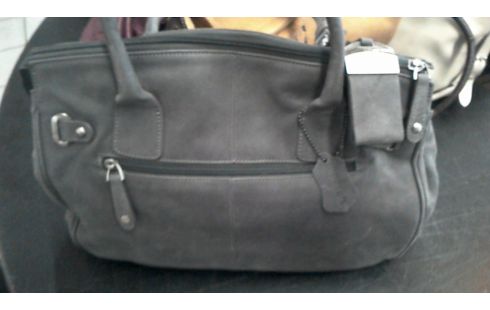 SAC A MAIN CUIR DE MARQUE FUSHIA