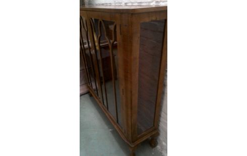 VITRINE ENGLISCH ANTIK MAHAGONI-PYRAMIDE