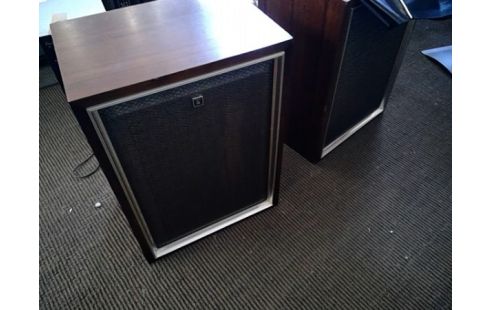 ENCEINTE VINTAGE LA PAIRE AKAI SW130