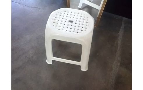 TABOURET PLASTIQUE