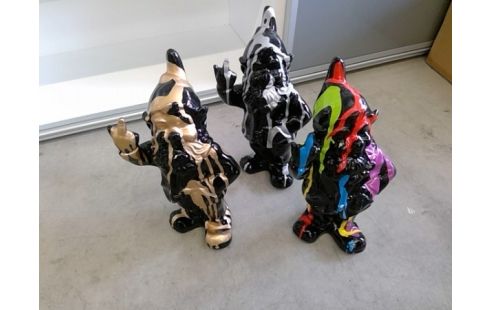 STATUE NAIN LEVANT LE DOIGT PM