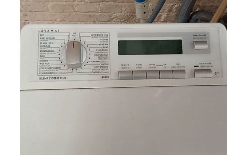 MACHINE A LAVER CHARGEMENT VERTICAL