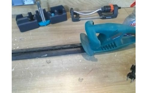 TAILLE HAIE BOSCH ELECTRIQUE