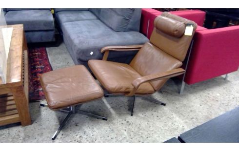 BUTACA. PIVOTANTE AÑOS 70 CUERO MARRÓN