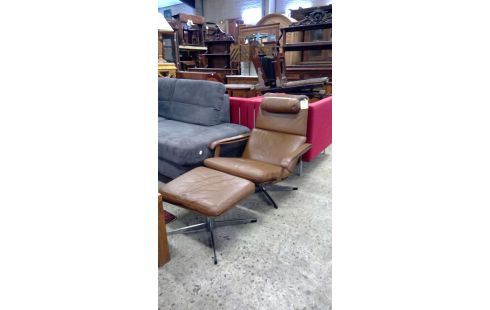 BUTACA. PIVOTANTE AÑOS 70 CUERO MARRÓN