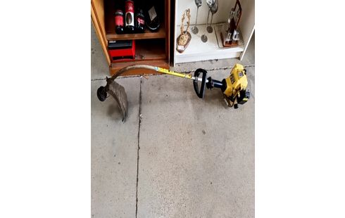 COUPE BORDURE THERMIQUE EN L'ÉTAT A RÉVISER