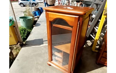 MEUBLE HIFI PORTE VITRÉE  + CLÉ