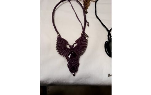 COLLIER BIJOUX PIERRE VÉRITABLE/ MACRAMÉ