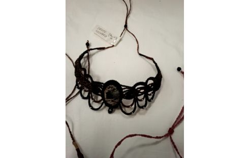 COLLIER BIJOUX PIERRE VÉRITABLE ET MACRAMÉ