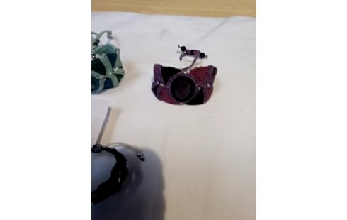 BRACELET MACHETTE PIERRE ET MACRAMÉ