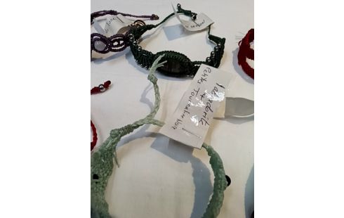 BRACELET PIERRE ET MACRAMÉ