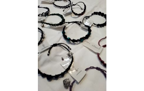 BRACELET PIERRE VÉRITABLE ET MACRAMÉ