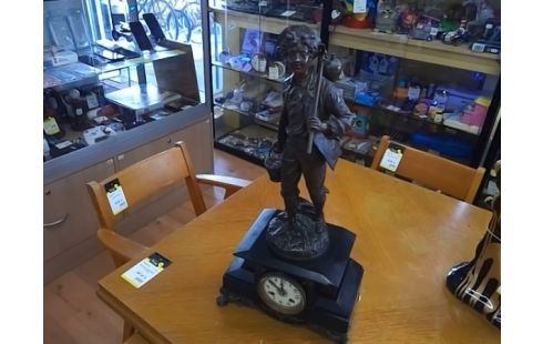 HORLOGE ANCIENNE AVEC CLE