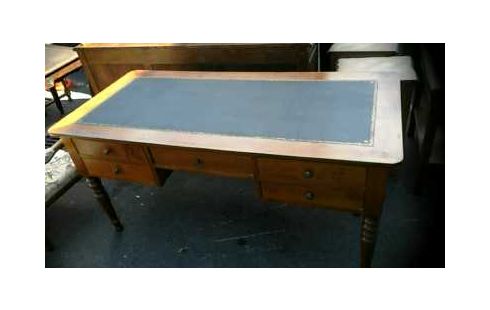 BUREAU MINISTRE DESSUS CUIR