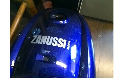 ASPIRATEUR ZANUSSI 1800W