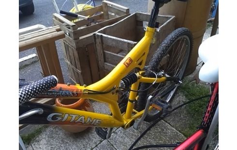 VELO GITANE JAUNE