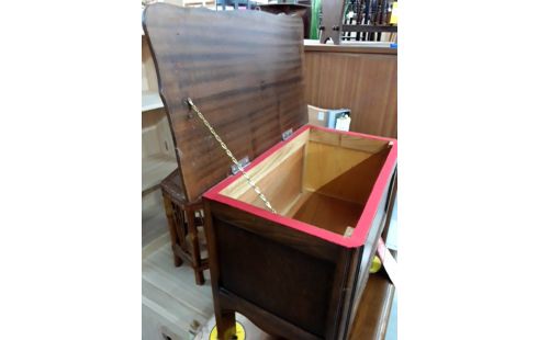 MALLE COFFRE CHENE MASSIF PM .