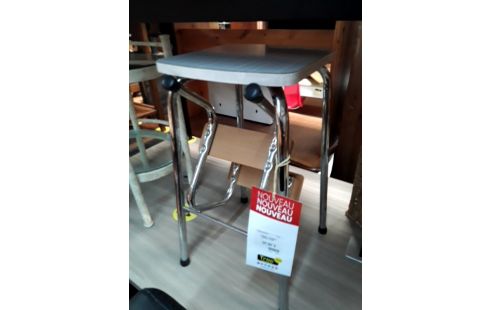 TABOURET ESCABEAU FORMICA BLANC .