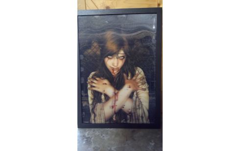 HOLOGRAM VICTORIA FRANCES PYRAMID