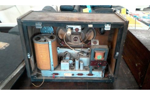 RADIO A LAMPES SCHNEIDER EN L'ETAT