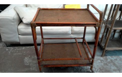 DESSERTE A ROULETTES