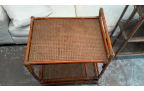 DESSERTE A ROULETTES