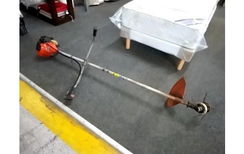 DEBROUSSAILLEUSE THERMIQUE EN L ETAT