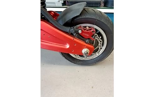 TROTTINETTE BRONCO VNOM FURY 72V 32AH COULEUR ROUGE