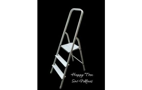 TRAPLADDER WIT 3 TREDEN BRABANTIA