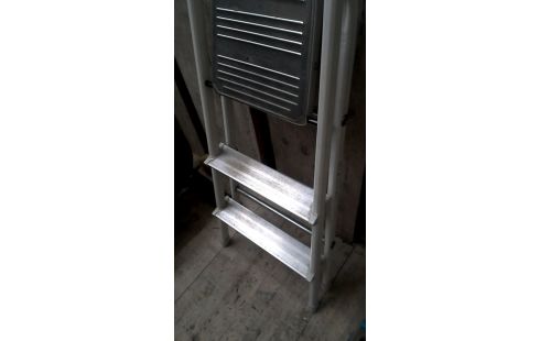 TRAPLADDER WIT 3 TREDEN BRABANTIA