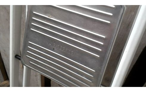 TRAPLADDER WIT 3 TREDEN BRABANTIA