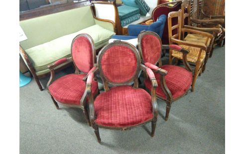 FAUTEUIL STYLE LOUIS XVI